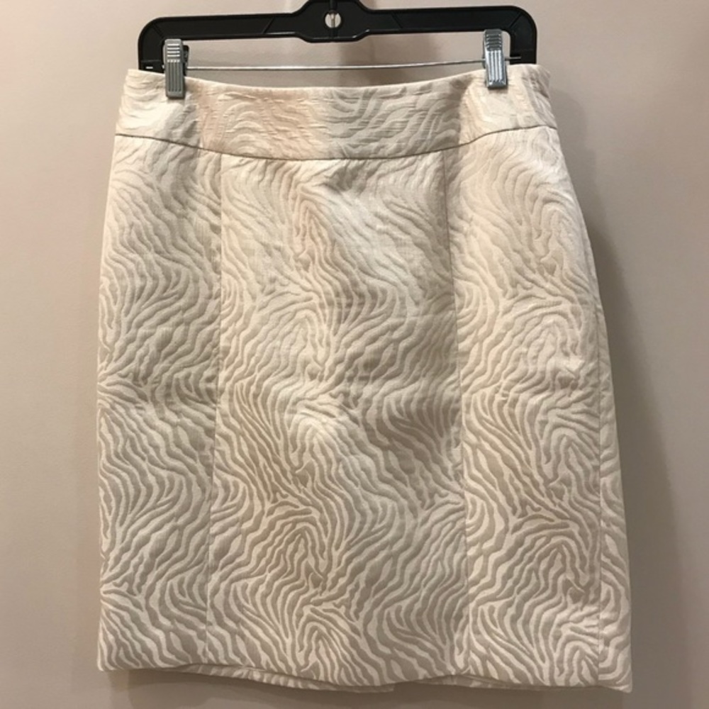 Ann Taylor LOFT Off White Pencil Skirt Size 8
